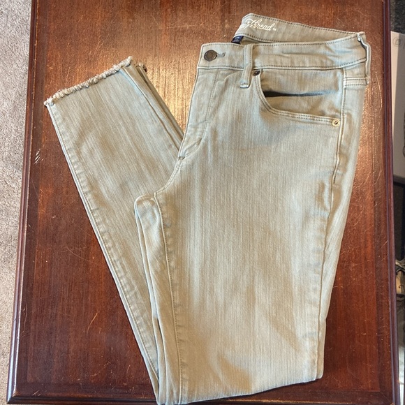 Universal Thread Mid Rise Skinny - Picture 2 of 5